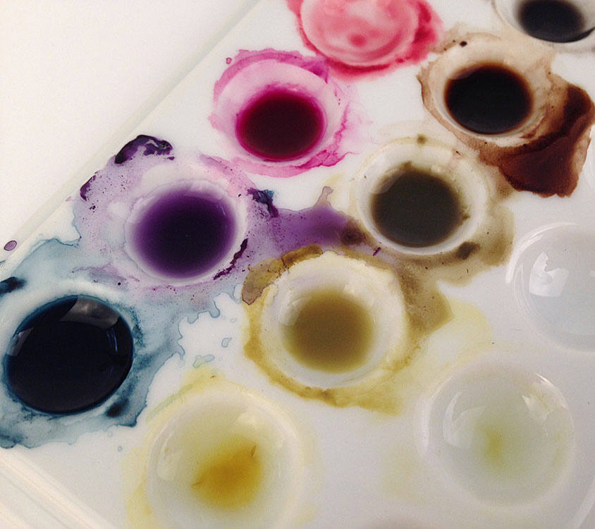 Lutea watercolours mix easily with water for smooth, even colour on your brush.