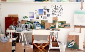 Studio desk Tara Leaver