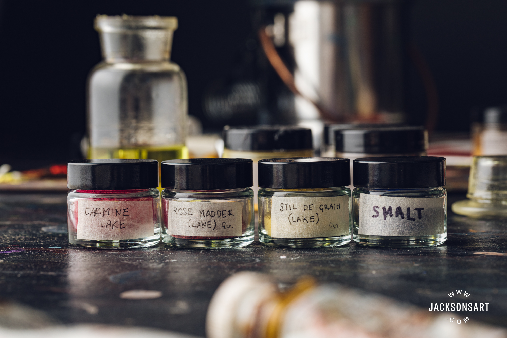 Pigments like those that Rembrandt would have used
