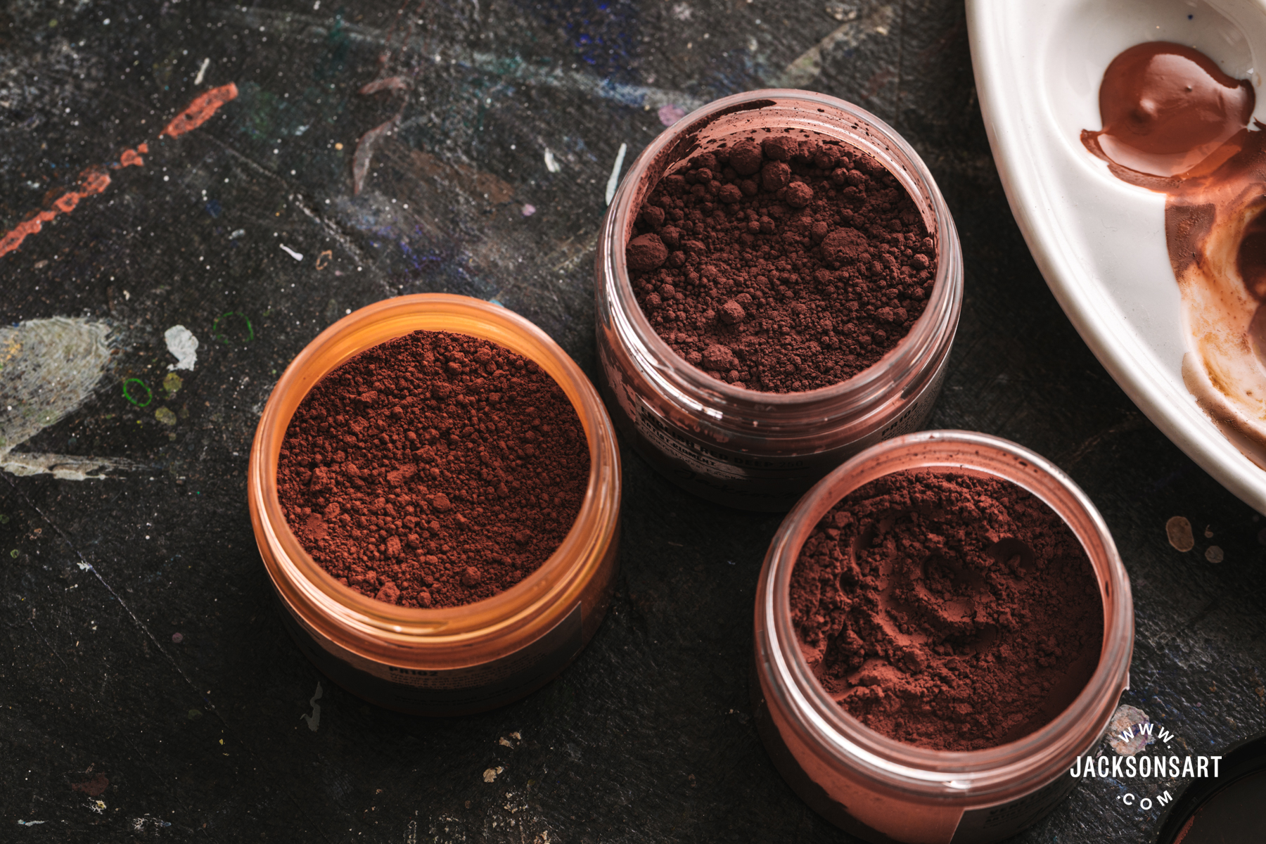 Red earth pigments can vary greatly in colour