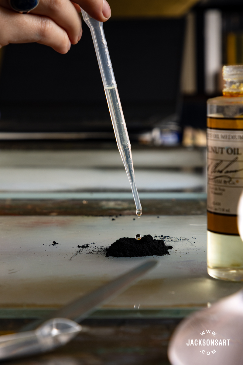 Making oil paint with black pigments